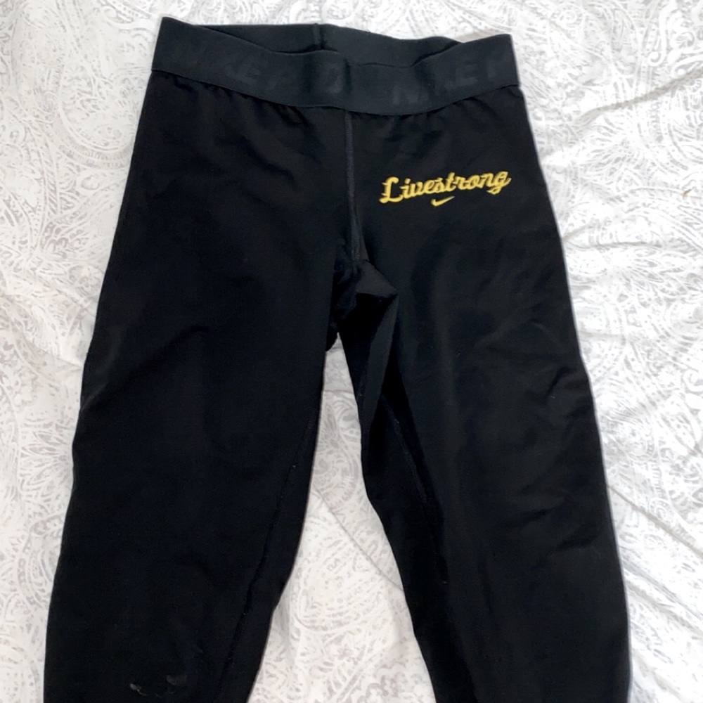 Black Nike Pro Capri Leggings